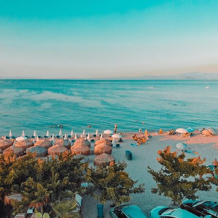 Aleksia Seaside Deluxe Apartment Pefkochori Eksteriør bilde