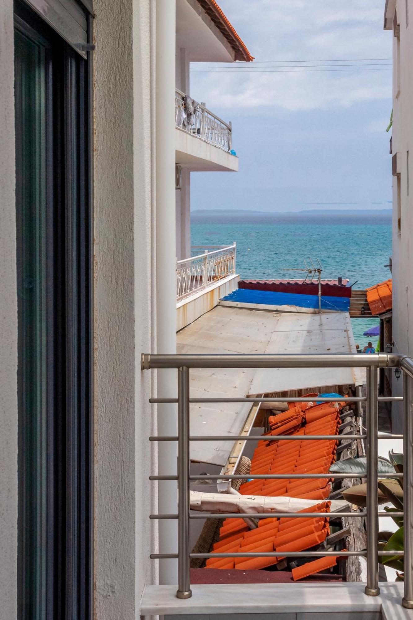 Aleksia Seaside Deluxe Apartment Pefkochori Eksteriør bilde